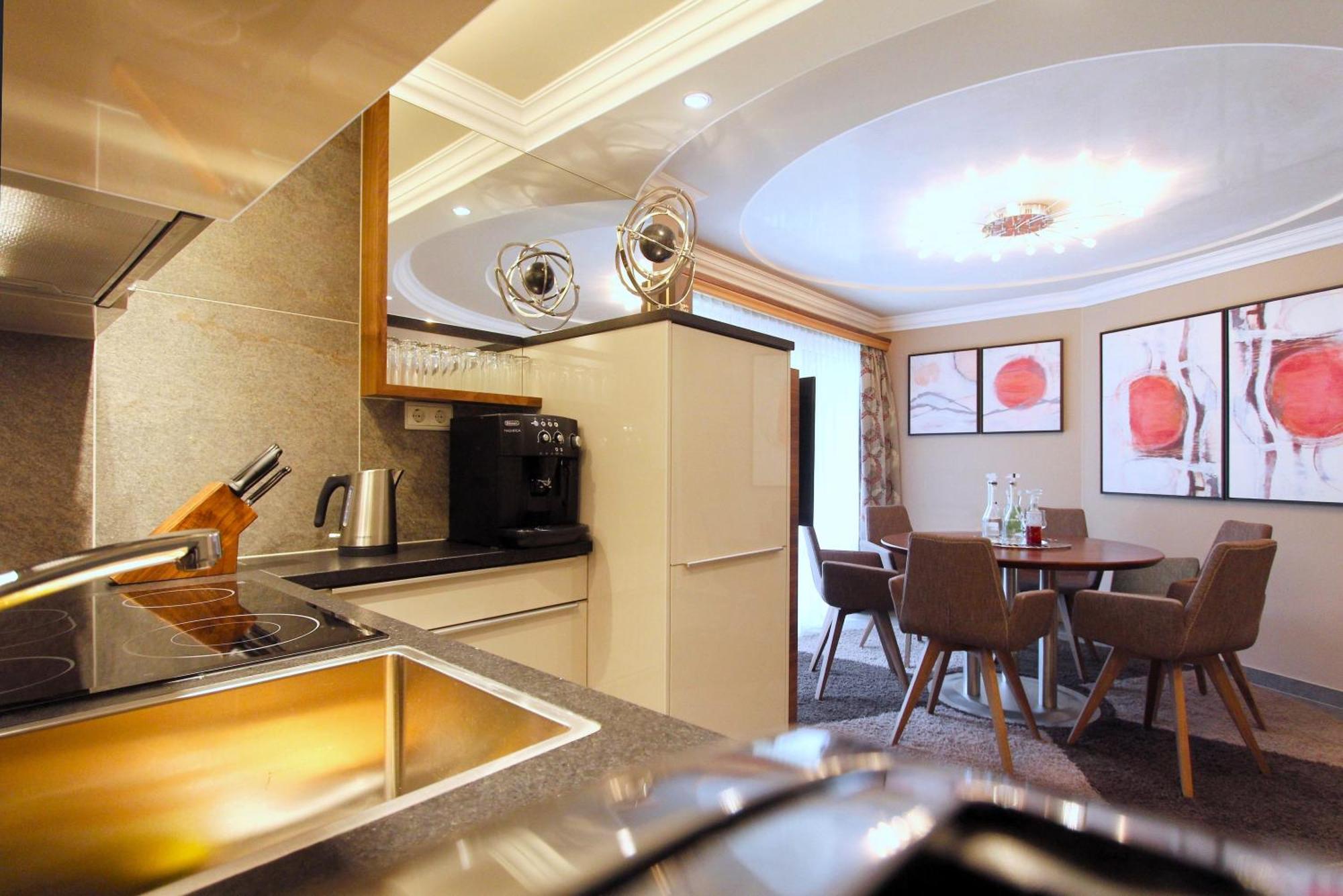 Gruetter Luxury Apartments Ишгль Экстерьер фото